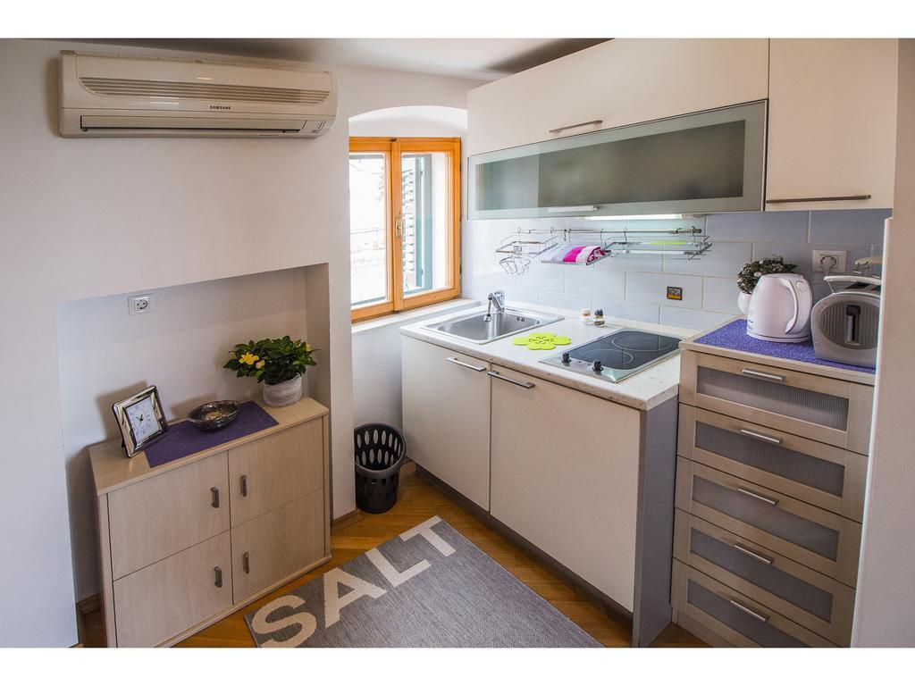 Sunny Promenade Studio Split Quarto foto